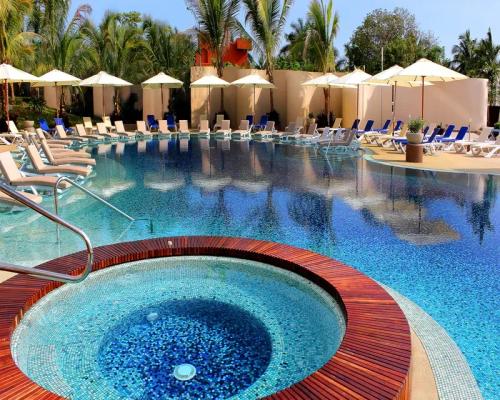 Alberca para adultos Hotel Azul Ixtapa Grand Resort Spa and Convention Center Ixtapa Zihuatanejo Alberca para adultos Hotel Azul Ixtapa Grand Resort Spa and Convention Center Ixtapa Zihuatanejo