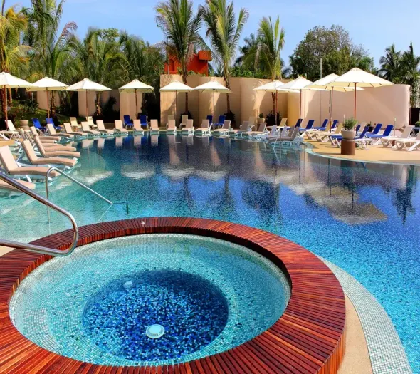 Alberca para adultos Hotel Azul Ixtapa Grand Resort Spa and Convention Center Ixtapa Zihuatanejo Alberca para adultos Hotel Azul Ixtapa Grand Resort Spa and Convention Center Ixtapa Zihuatanejo