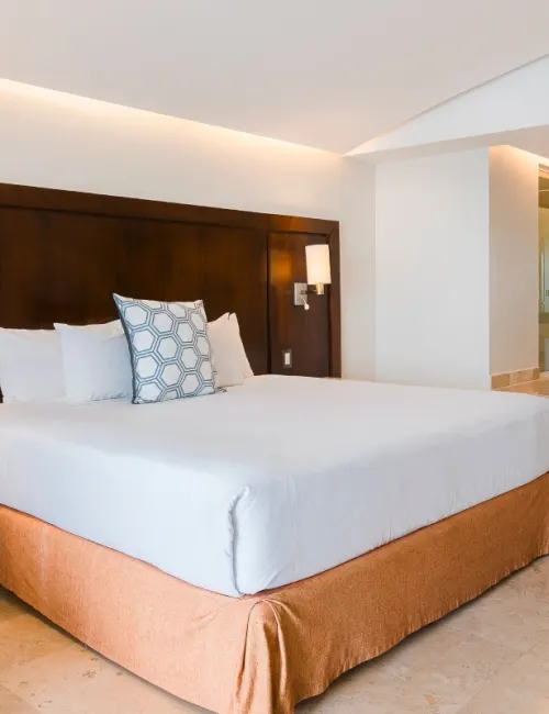 Luxury Suite with 1 King Size Bed Azul Ixtapa Grand Resort Spa and Convention Center Hotel Ixtapa Zihuatanejo Luxury Suite with 1 King Size Bed Azul Ixtapa Grand Resort Spa and Convention Center Hotel Ixtapa Zihuatanejo