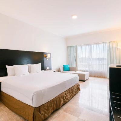 Junior Suite con 1 Cama King y Cocineta Hotel Azul Ixtapa All Inclusive Beach Resort Convention Center Ixtapa Zihuatanejo Junior Suite con 1 Cama King y Cocineta Hotel Azul Ixtapa All Inclusive Beach Resort Convention Center Ixtapa Zihuatanejo